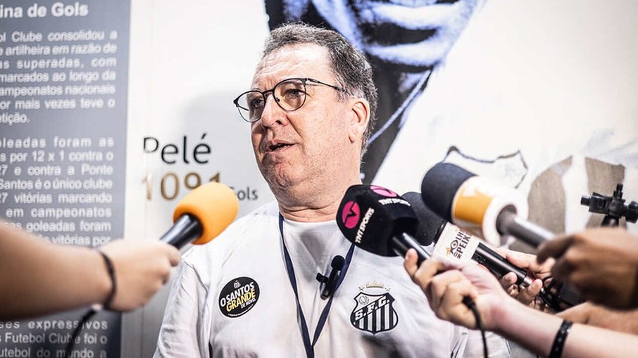 Marcelo Teixeira fala sobre folha salarial e quitação de dívida no Santos