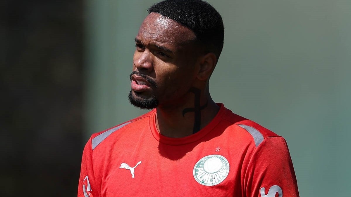 Após lesão de Weverton, Carlos Miguel pode estrear pelo clube em decisão contra o Flamengo Após lesão de Weverton, Carlos Miguel pode estrear pelo clube em decisão contra o Flamengo