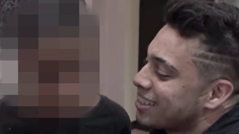 Gabriel Monteiro beija e acaricia menor em vídeo