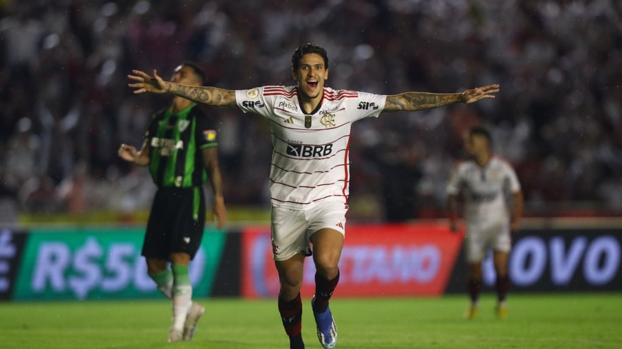 Pedro marcou um dos gols da vitória do Flamengo sobre o América-MG