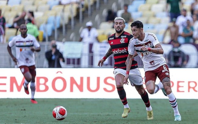 Diogo Barbosa é um dos jogadores do Fluminense estão à disposição de Diniz neste sábado (13) 