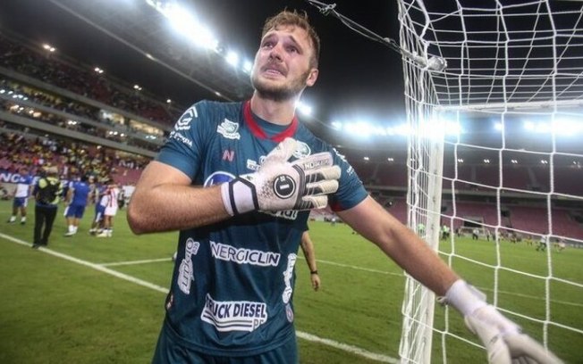 Seleções na base, pegador de pênaltis e herói de título: quem é Lucas Perri, novo goleiro do Botafogo