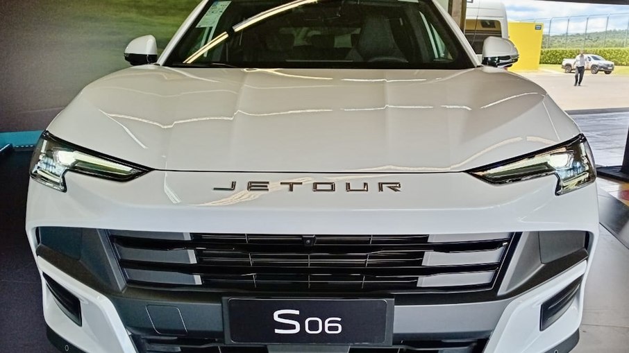 Jetour S06