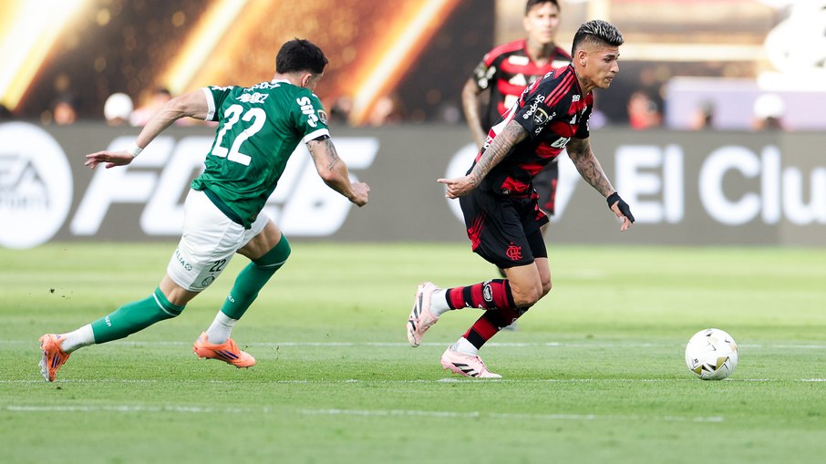 Palmeiras e Flamengo duelam pelo tetra da Libertadores