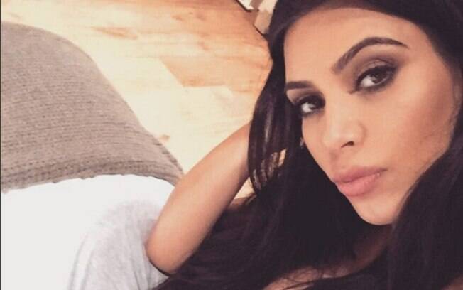 Kim Kardashian chegou a ficar presa no banheiro enquanto os assaltantes levavam seus pertences