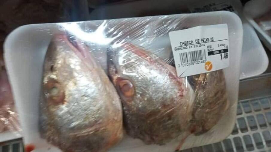 Carcaça de peixe à venda em mercado do RJ