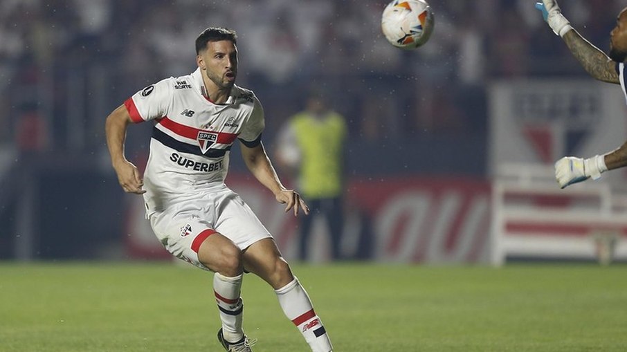 Calleri se colocou à disposição para ajudar Izquierdo