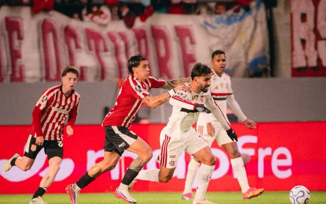 Leonardo Jardim falou à imprensa após empate do Flamengo em 0 a 0 com o Estudiantes Leonardo Jardim falou à imprensa após empate do Flamengo em 0 a 0 com o Estudiantes