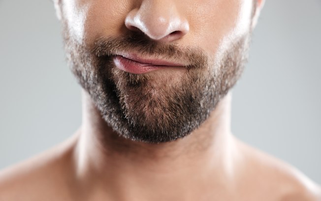 7 cuidados com a barba: profissional dá orientações