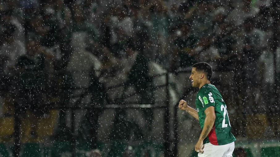 Murilo abriu o placar para o Palmeiras nesta noite