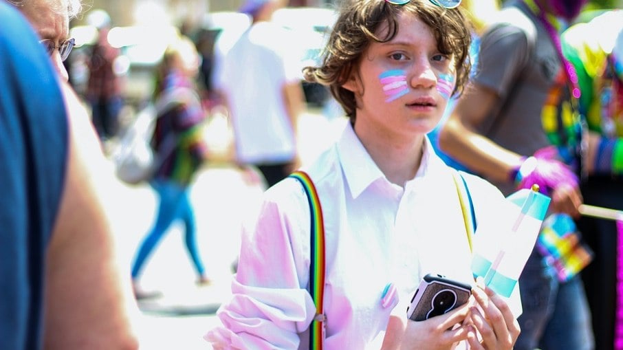 A infância e adolescência trans ainda é um tabu na sociedade.