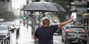 Ciclone provoca virada no tempo e frio volta a São Paulo