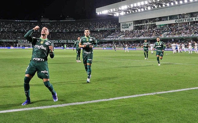 Piquerez comemora retorno das vitórias antes de clássico