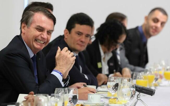 Presidente da República, Jair Bolsonaro disse, durante café da manhã com jornalistas, que ri do que falou no passado