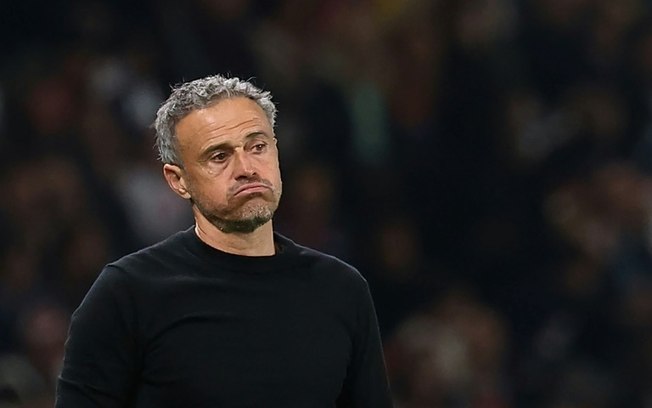 O técnico do PSG, Luis Enrique, durante um jogo da Ligue 1 contra o Nice em Paris, 25 de abril de 2025 O técnico do PSG, Luis Enrique, durante um jogo da Ligue 1 contra o Nice em Paris, 25 de abril de 2025