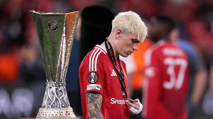 Garnacho tem contrato com o United até 2028 Garnacho tem contrato com o United até 2028