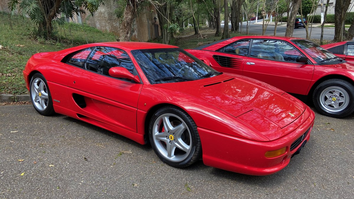 Vídeo: Ferrari F355 são 30 anos de emoções ao volante