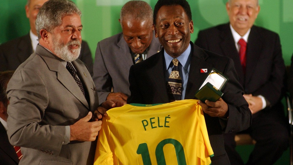 Pelé ao lado de Lula