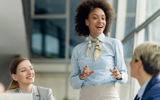 Mulheres ampliam espaço e avançam na governança das empresas