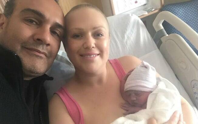 Mesmo tendo que fazer quimioterapia, Tifanie Morataya decidiu seguir com a gestação e sua filha nasceu saudável