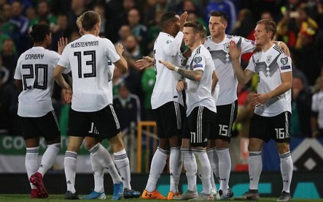 Alemanha vence Irlanda do Norte por 2 a 0