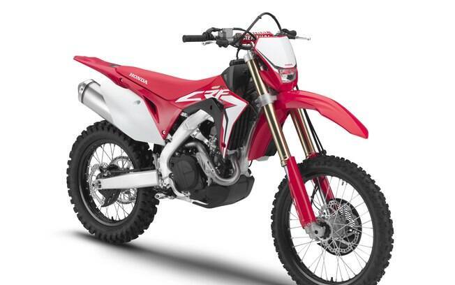 Honda CRF 450X: Apesar de bastante similar à RX, esta é pensada para um uso mais prolongado nas trilhas