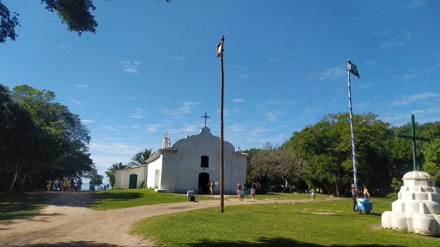 A Igreja de São João Batista, situada ao final do Quadrado de Trancoso, no distrito da cidade de Porto Seguro, na Bahia