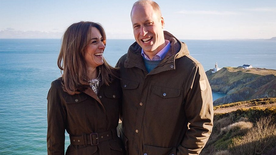 Príncipe William quebra protocolo e dá atualização sobre estado de saúde de Kate Middleton