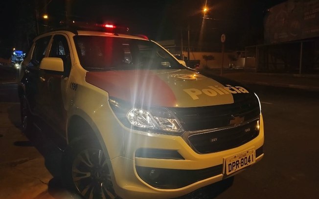 Pai e filho são atropelados e motorista foge sem prestar socorro em Araraquara Pai e filho são atropelados e motorista foge sem prestar socorro em Araraquara