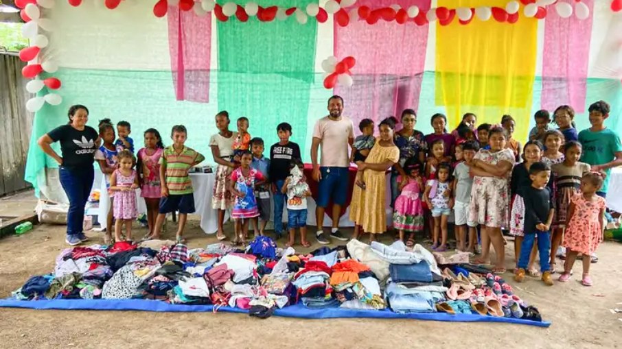 Moradores afetados pela Usina Hidrelétrica de Belo Monte recebem doações arrecadadas pela Campanha Natal no Beiradão