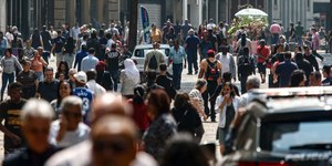 Brasil soma 214,2 milhões de habitantes em 2026, aponta IBGE