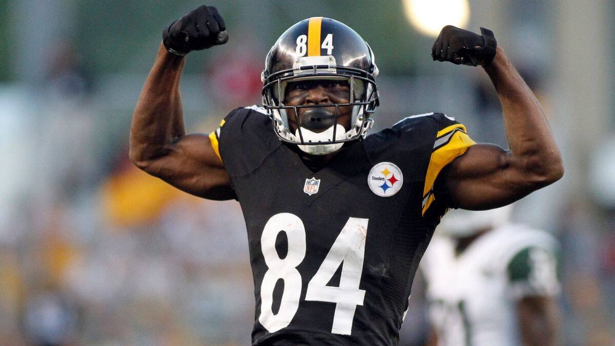 Antonio Brown passou por Steelers, Patriots e Bucaneers Antonio Brown passou por Steelers, Patriots e Bucaneers