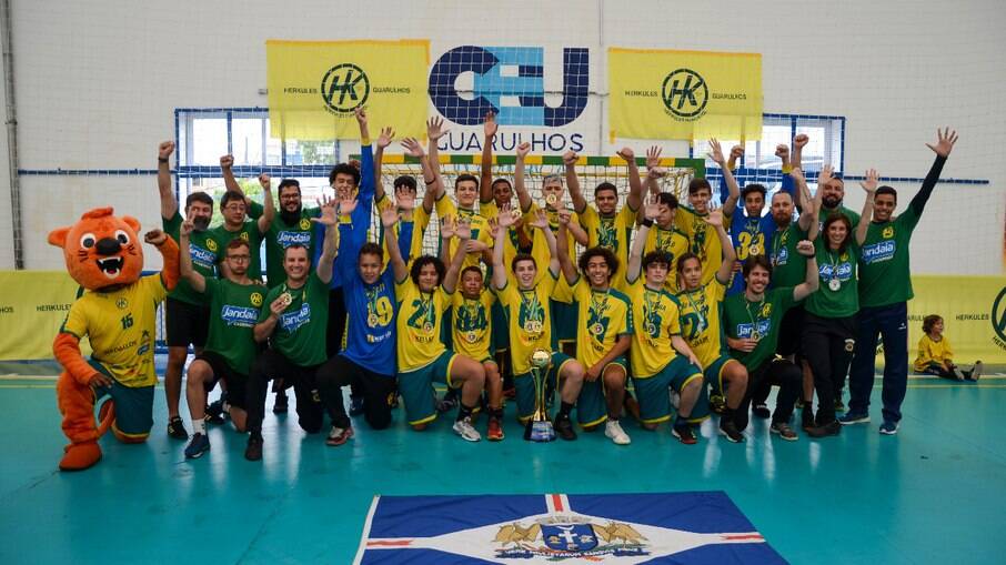Equipe de handebol se tornou bicampeã do Campeonato Brasileiro de Handebol Infantil Masculino. Equipe de handebol se tornou bicampeã do Campeonato Brasileiro de Handebol Infantil Masculino.