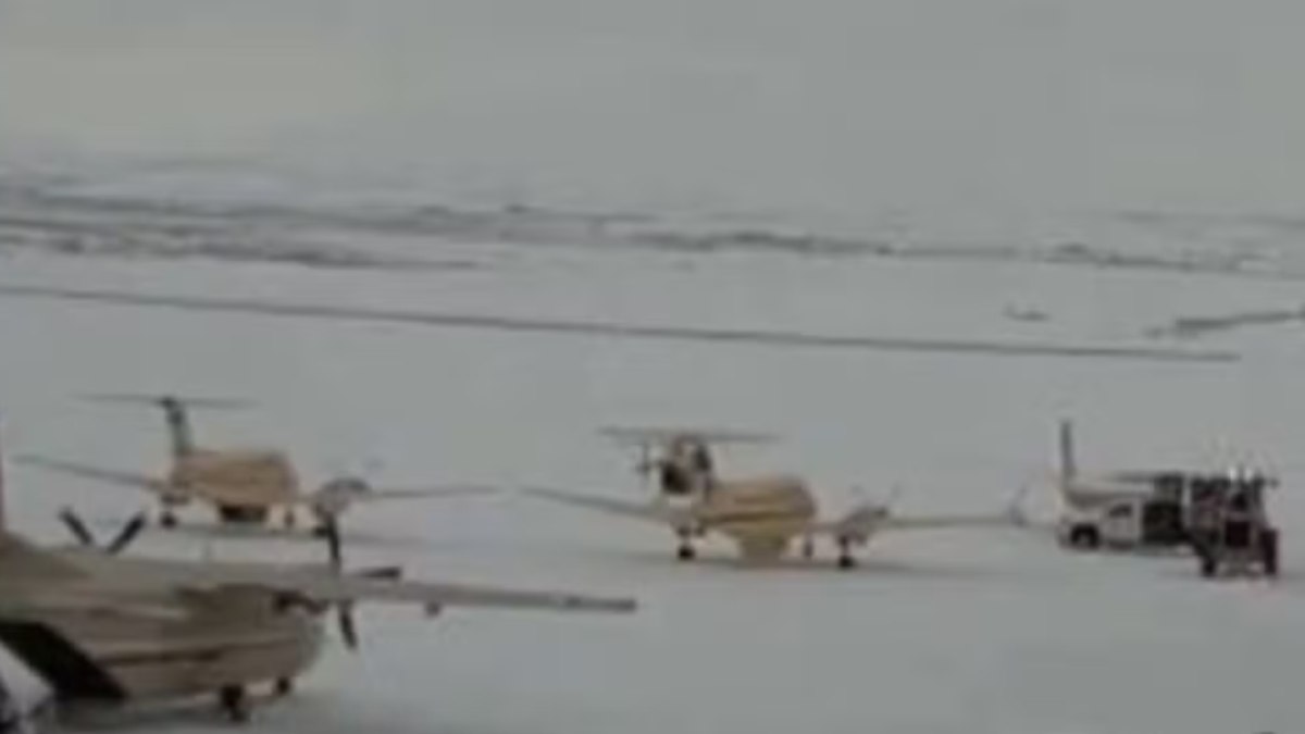 Avião com 10 pessoas a bordo desaparece no Alasca Avião com 10 pessoas a bordo desaparece no Alasca