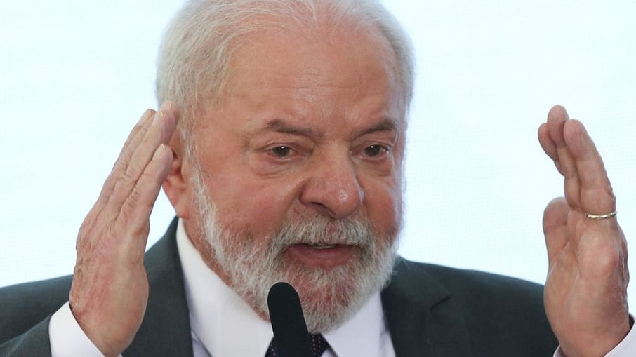 Presidente Luiz Inácio Lula da Silva (PT) durante solenidade que anunciou a retomada do programa Mais Médicos para o Brasil
