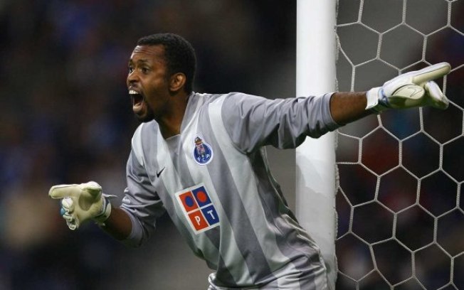 Helton se destacou pelo Vasco e pelo Porto