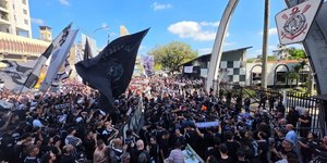Torcida do Corinthians se revolta e pede "intervenção judicial"