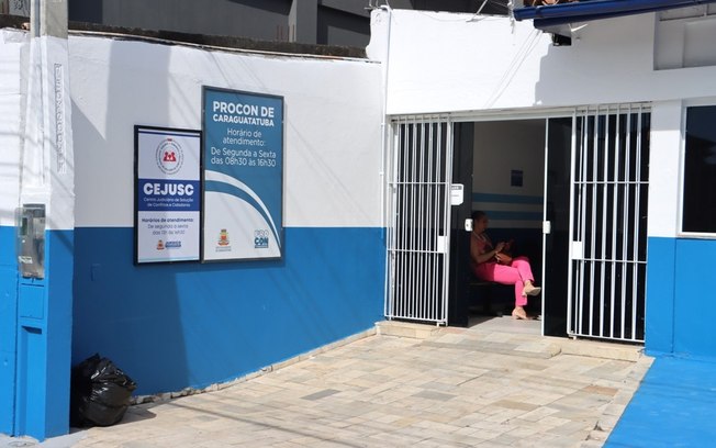 Cobranças indevidas e internet fixa continuam líderes de reclamação no Procon