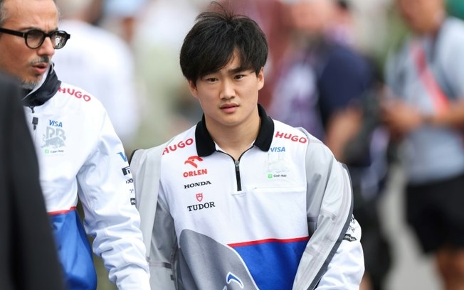 A japonesa Yuki Tsunoda no paddock do Grande Prêmio do Canadá neste sábado