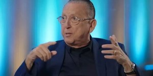 Galvão na Globo: narrador saiu da emissora nos anos 90 e voltou