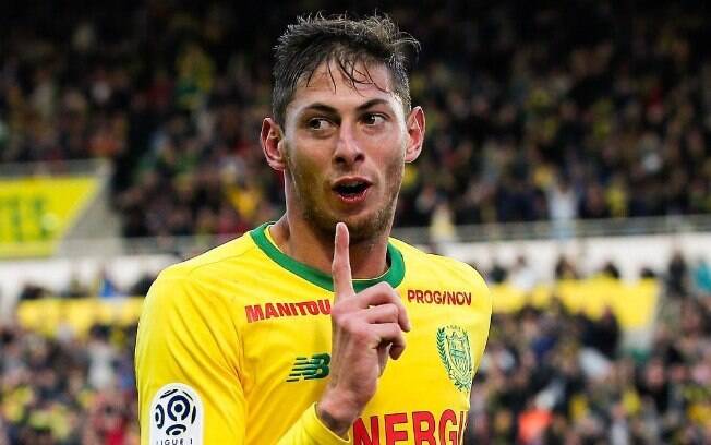 Quem foi Emiliano Sala? O argentino levou o mundo do futebol às lágrimas  após acidente de avião