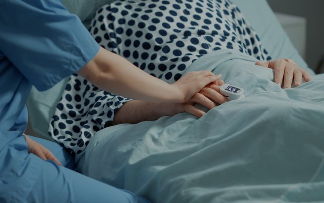 Doulas ampliam humanização no fim da vida