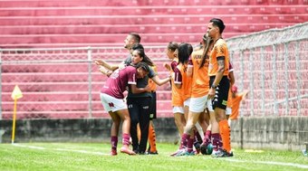 Ferrovi%C3%A1ria%20e%20Centro%20Ol%C3%ADmpico%20duelam%20por%20vaga%3B%20onde%20assistir