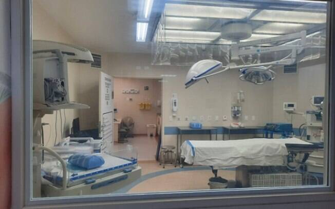 Com visor na sala de parto e curso para gestantes e casais, hospitais apostam em inovações voltadas para a experiência dos pacientes
