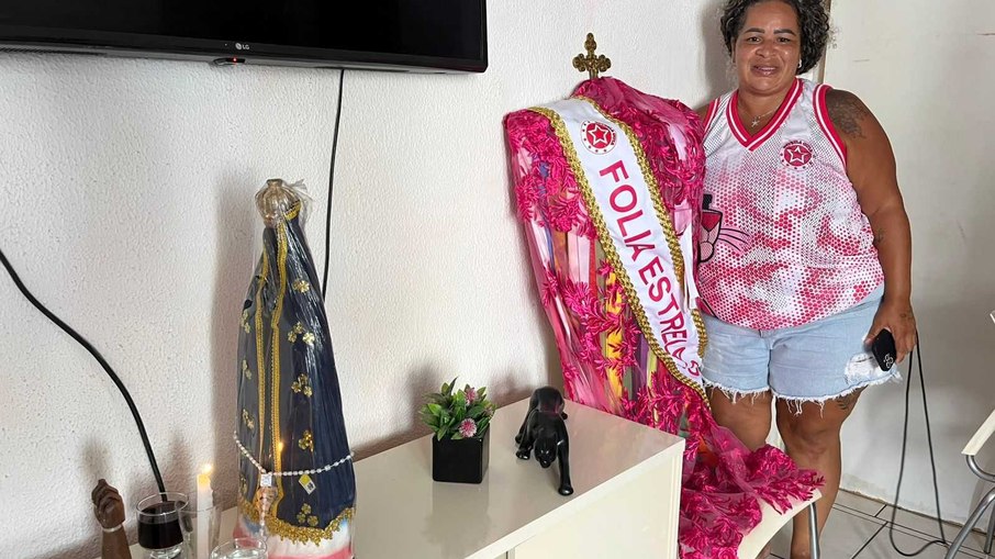 Folia de Reis reúne jovens e mantém tradição centenária viva nas ruas de Triagem, na Zona Norte do Rio