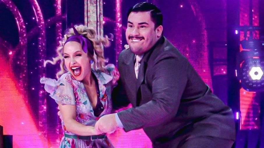 Carla Diaz e Diego Basilio competem juntos no 'Dança dos Famosos'