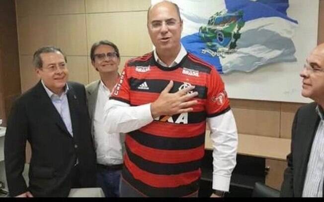 Witzel com a camisa do Flamengo