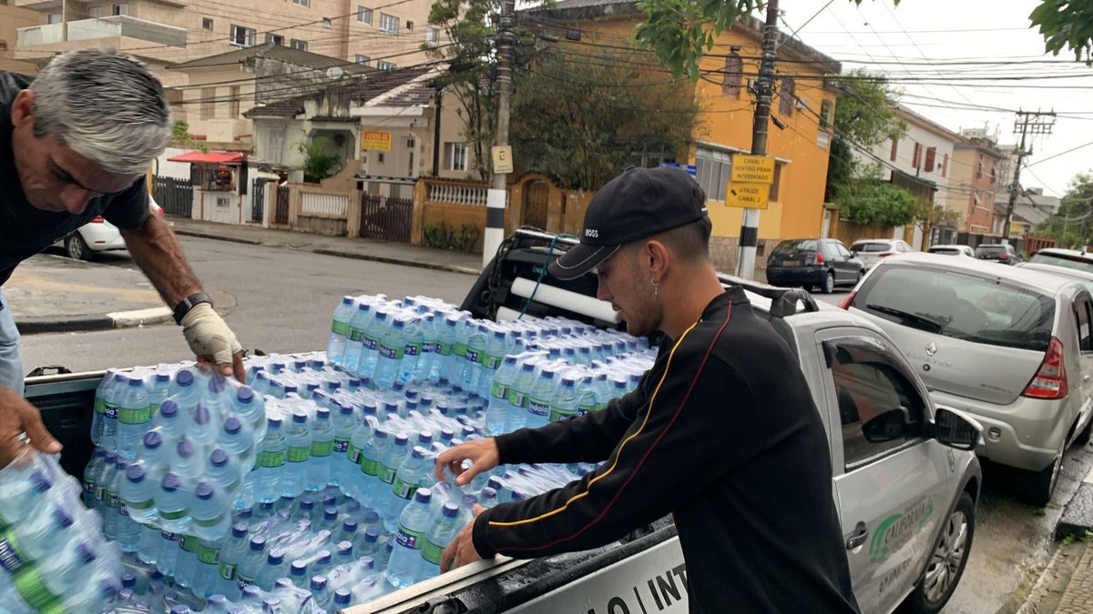 Pedrinho, do Santos, faz doação ao Rio Grande do Sul