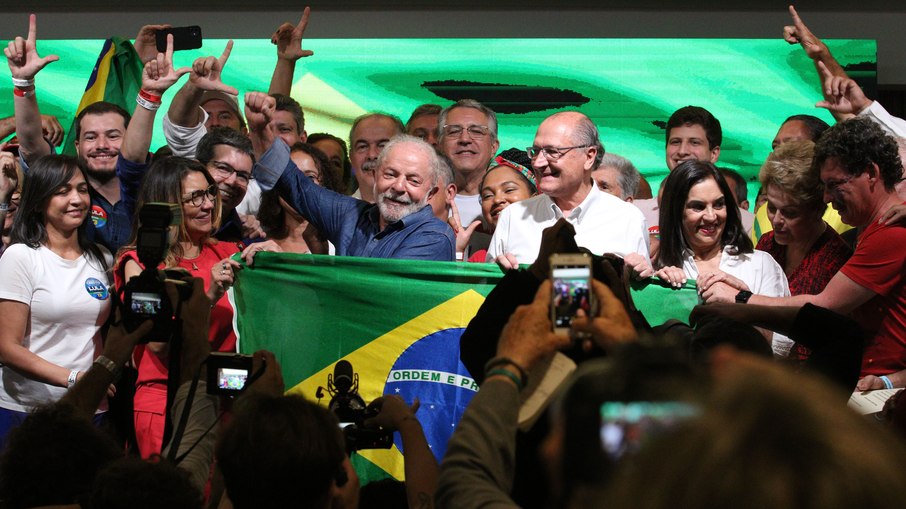 Pronunciamento do presidente eleito Luiz Inácio Lula da Silva após resultado das eleições no Hotel Intercontinental
