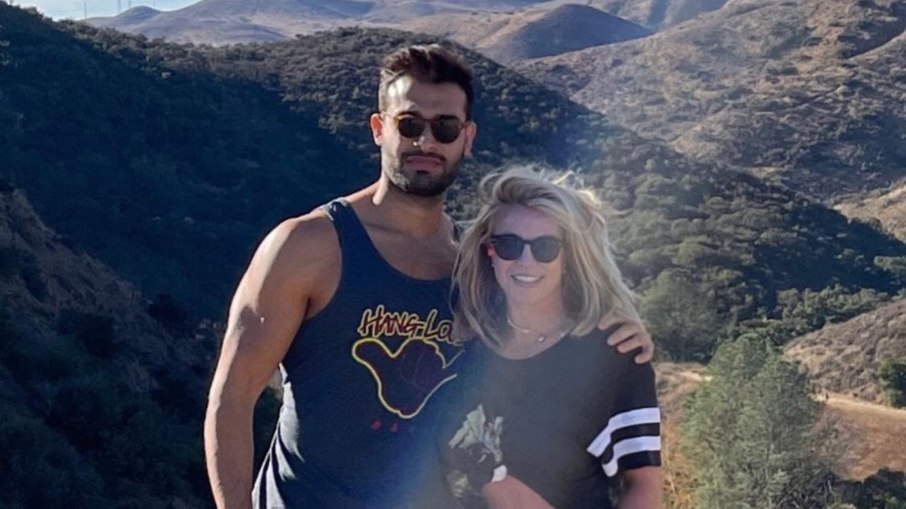 Britney Spears precisou levar pontos na cabeça após briga com Sam Asghari